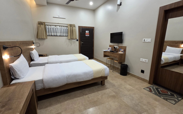 Hotel Gulmohar Grand