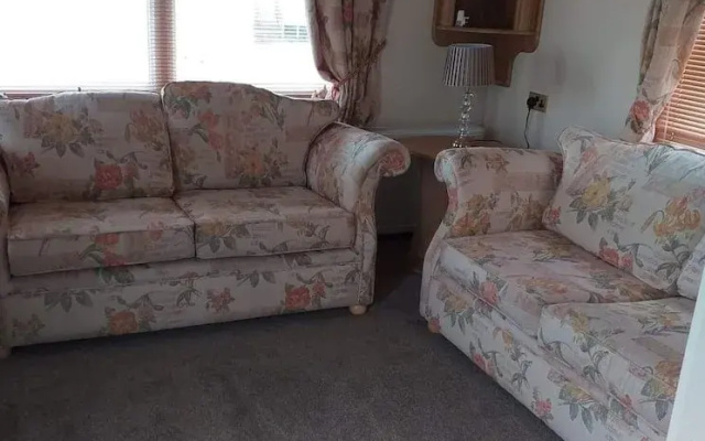 Remarkable 2-bed Caravan in Ingoldmells