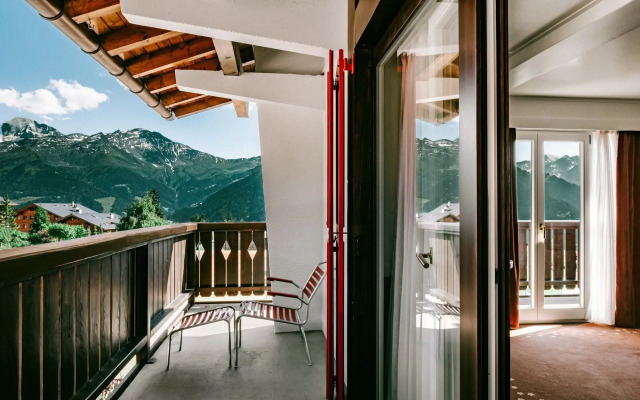 Experimental Chalet Verbier
