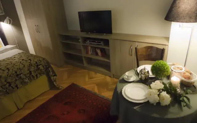 Golden Stars Deluxe Budapest Apartment