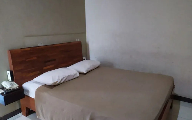 Oyo 2006 Hotel Luvio Makassar