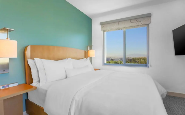 Element by Marriott Ontario