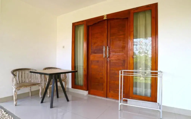 Pererenan Nengah Guest House by ZUZU