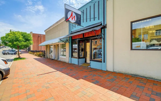 Walkable Townhome: 'M on Main' in Wytheville