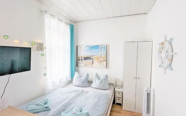 Helle gemütliche Wohnung mit Terrasse und Pool - H2