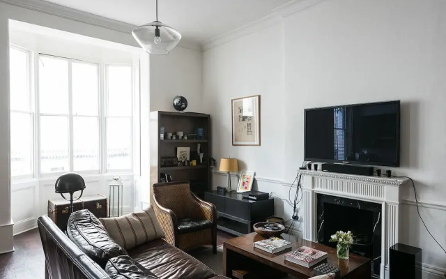 Traditional Exquisite 1BR near Hyde Park