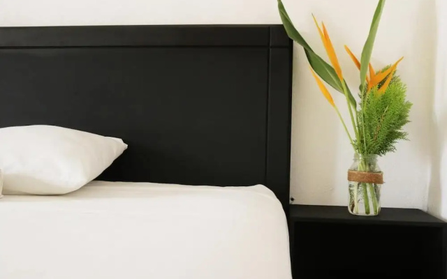 Room-standard Queen Room two Beds n01