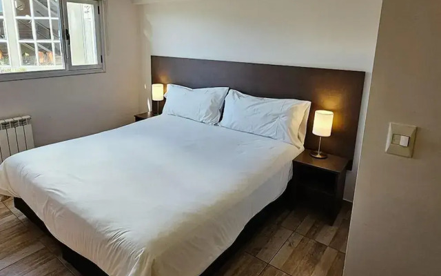 Hotel Bait