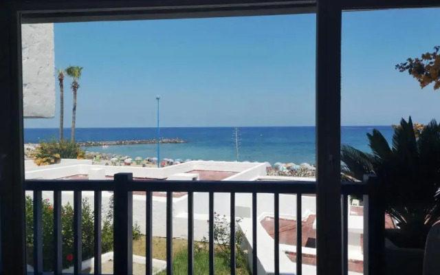 House with exceptional view of the Mediterranean
