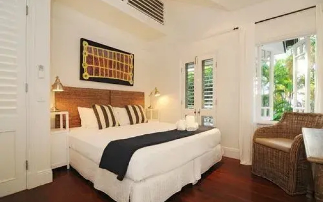 The Lighthouse At 7 Wharf Luxury House