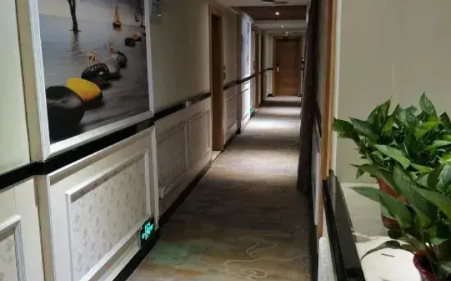 Shijia Chain Hotel (Xinhua No.1 Branch)