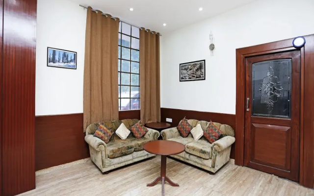 OYO 8767 Hotel Landmark