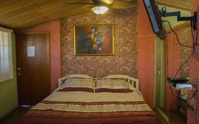 B & B Comfy Inn
