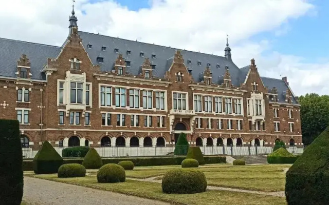 hotelImage