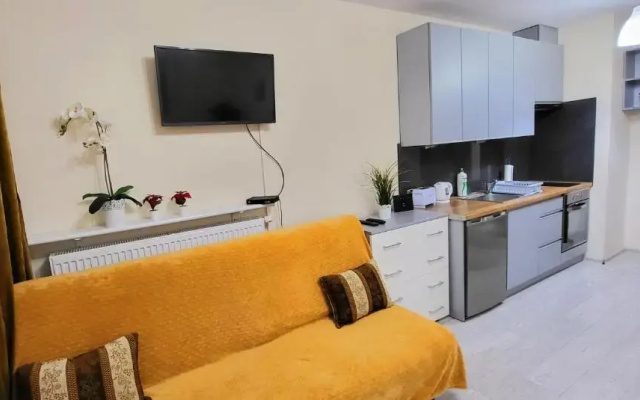 Cozy modern Apartment ASTORIA MAGIC ORANGE OLD TOWN