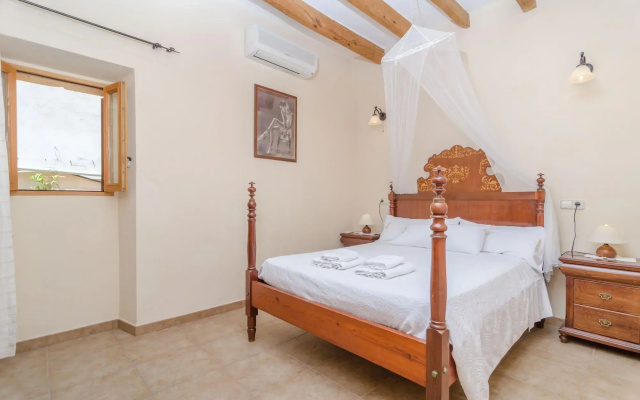 Finca Es Porrassar in Cas Concos des Cavaller