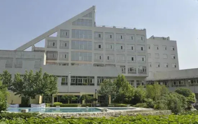 Ningwozhuang Hotel (Building 1)