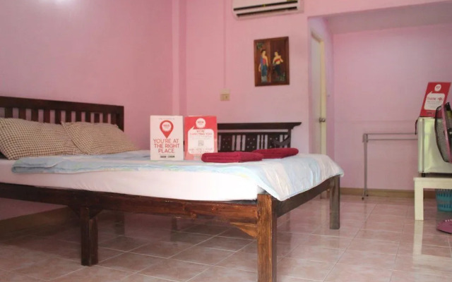Nida Rooms Padad 1959 Night Bazaar