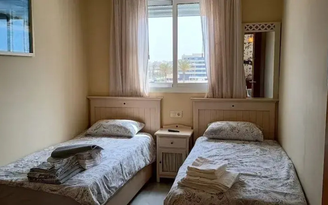 Beautiful 2 Bedroom Penthouse