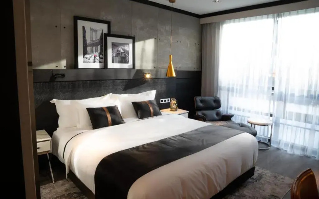 42 Hotel