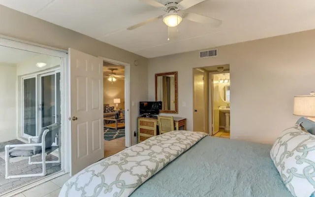 Condo with Atlantic View from Private Patio, Short Walk to the Beach by RedAwning
