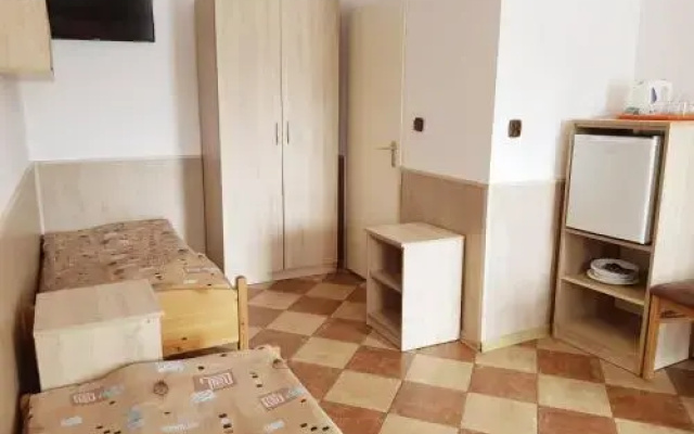 Ośrodek Kolonijno - Wypoczynkowy Ania