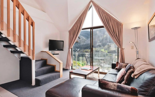 Lantern 1 Bedroom Loft with car space and Awesome View