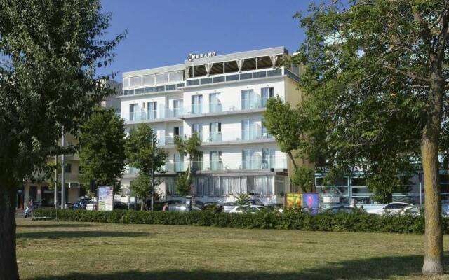 Hotel Merano Римини вид на фасад
