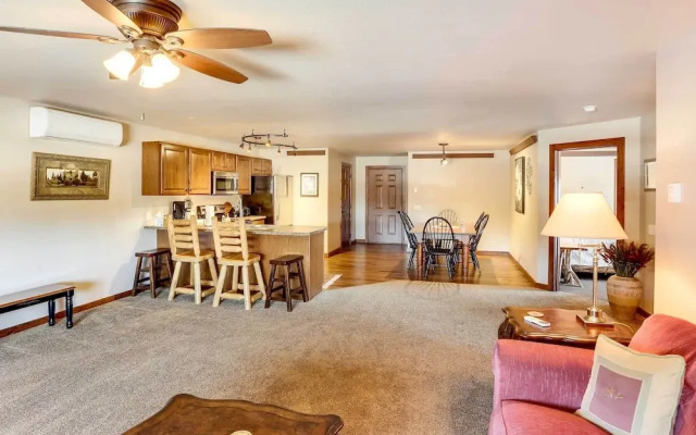 Centrally-located Deadwood Apt w/ Mountain Views!