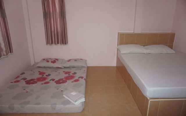Jaidee Park Inn
