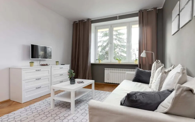 Saska Kepa Modern Apartment