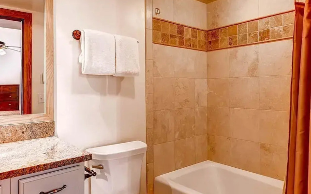 Aspenwood L17 - 2 Bedrooms Condo
