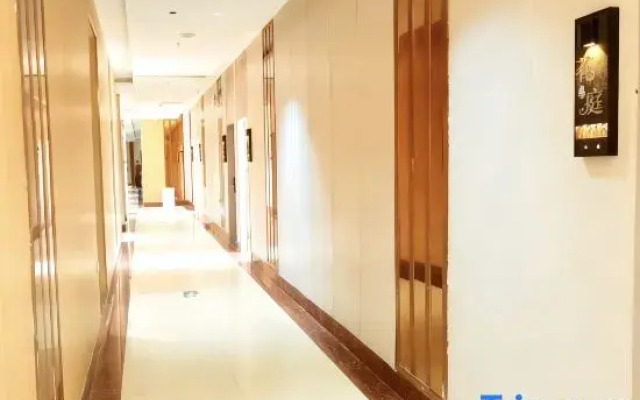 Panshan Floricourt Apartments (Shenzhen Bao'an International Airport T3)