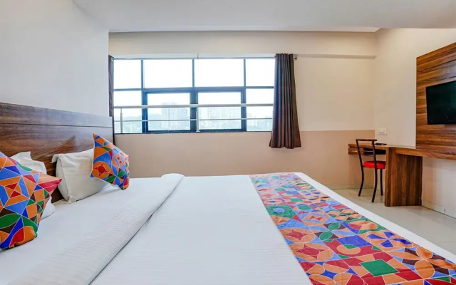 Fabhotel Paradise Inn