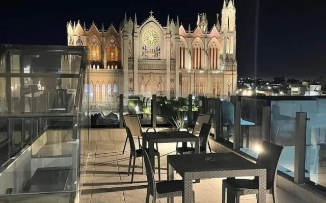 La Casa Mia Leon