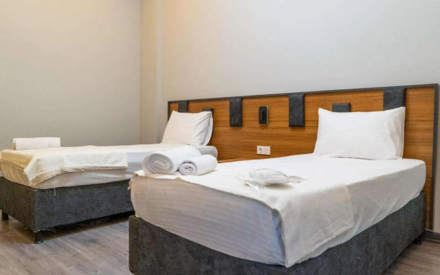Grand Moon Hotel