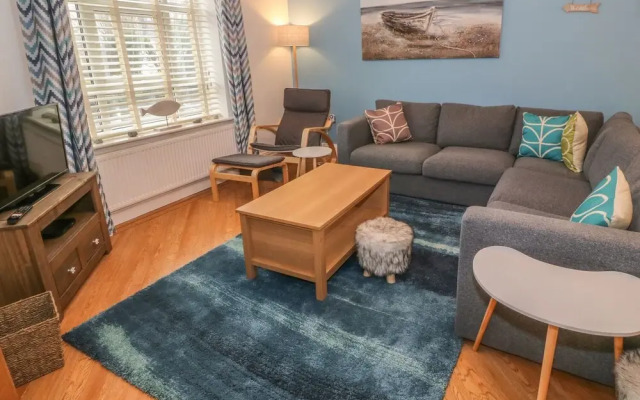 Apartment 7