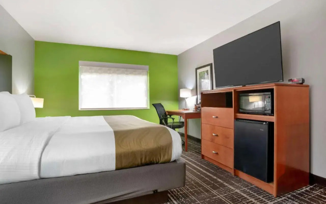 Quality Inn & Suites Birmingham
