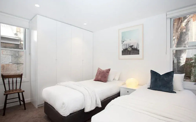 Spacious 3-bed Family House With Courtyard
