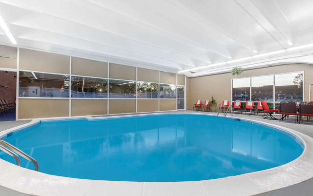 Albany Ramada Plaza Hotel