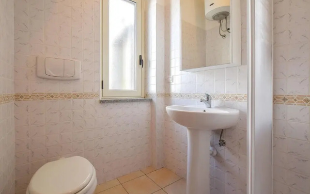 Awesome Apartment in Isca Marina With 1 Bedrooms