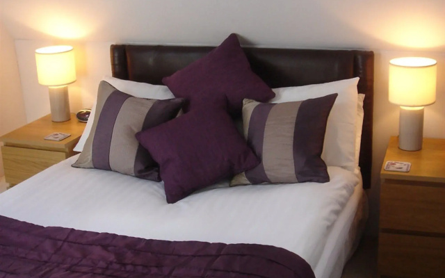 Acorn Lodge