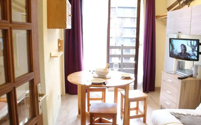 Appartement Risoul, 1 pièce, 4 personnes - FR-1-330-518
