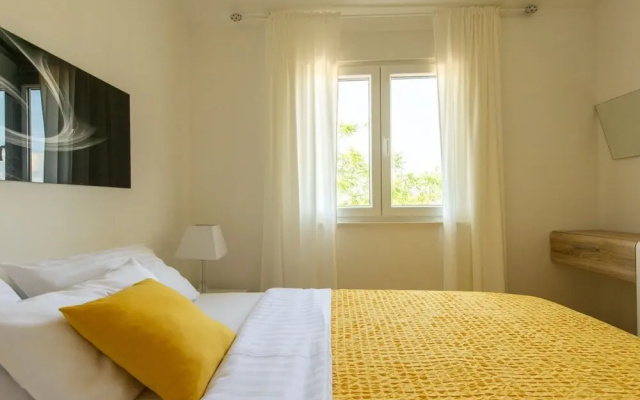 Enticing Apartment in Vir near Sea Beach