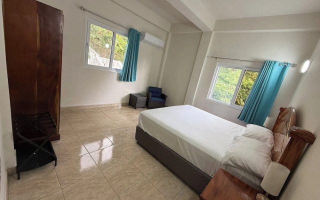 You 4 Ric Piton Suites