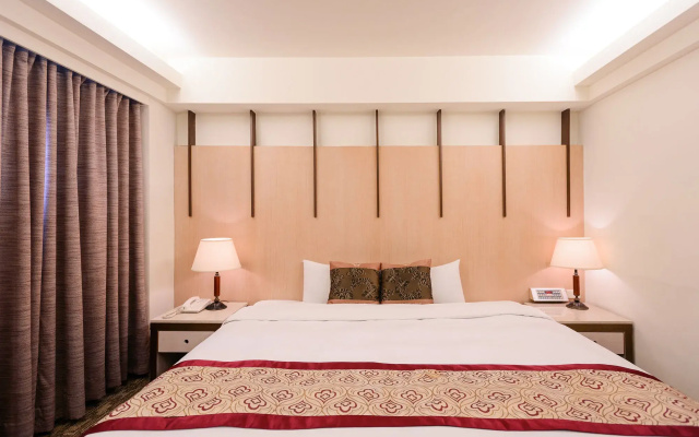 Waugh Den Hotel