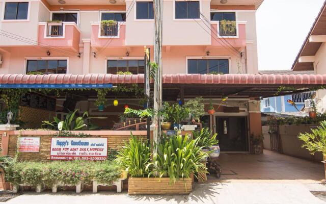 Отель Happys Guesthouse Pattaya Таиланд, Паттайя - отзывы, цены и фото номеров - забронировать отель Happys Guesthouse Pattaya онлайн вид на фасад