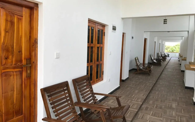 Shadow Bay Hotel