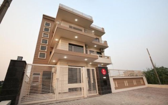 OYO Rooms 299 Hotel Shashank Villa in Chandigarh, India from 42$, photos, reviews - zenhotels.com hotel front