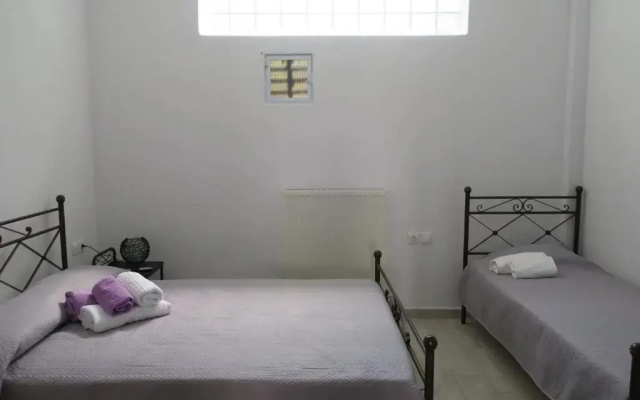 Toula' s Village Apartment